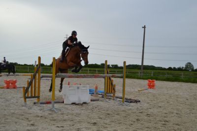 Cours de saut : Caroline et Bogoss